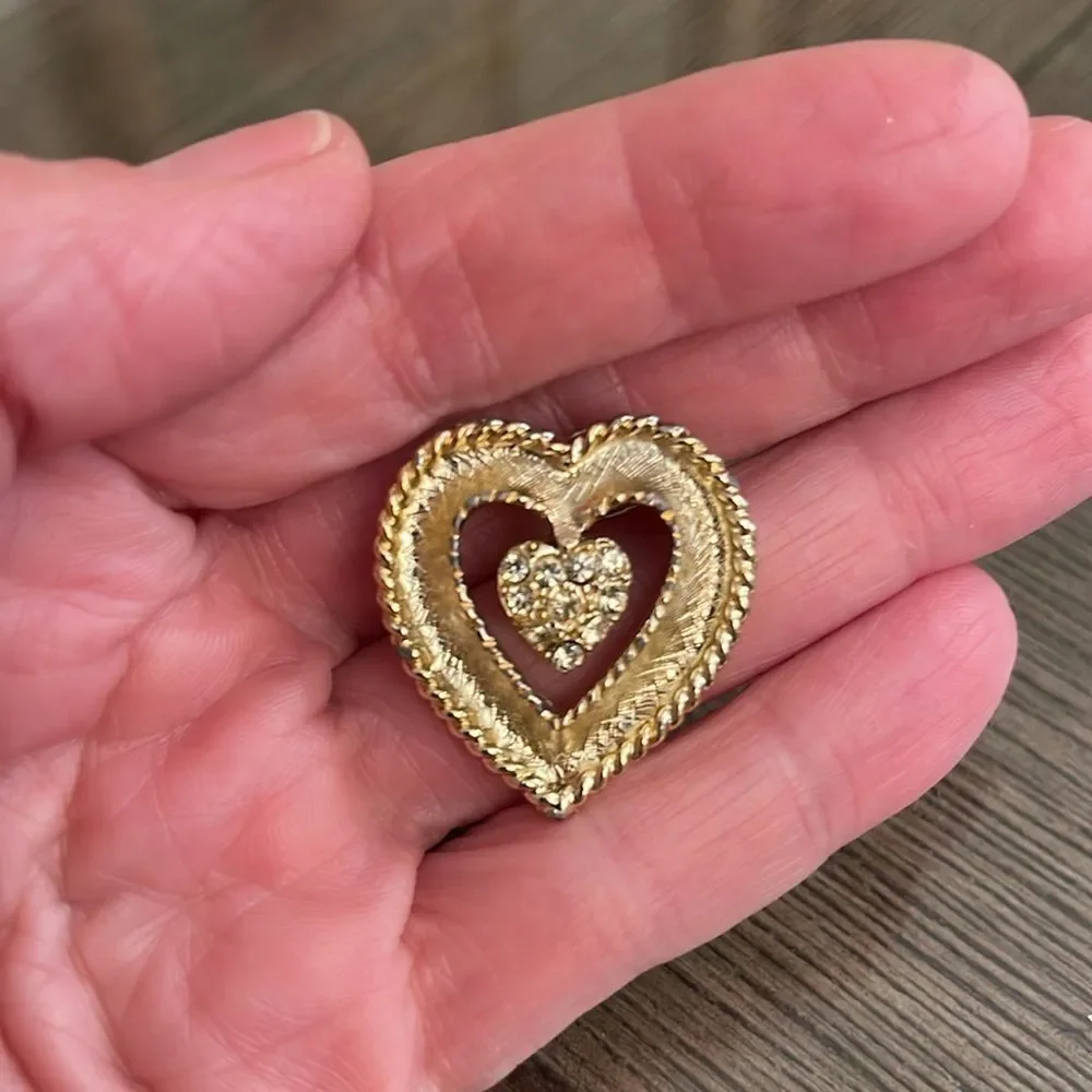 Vintage Light Gold-tone Texture Heart Pin with Rhinestone Accents